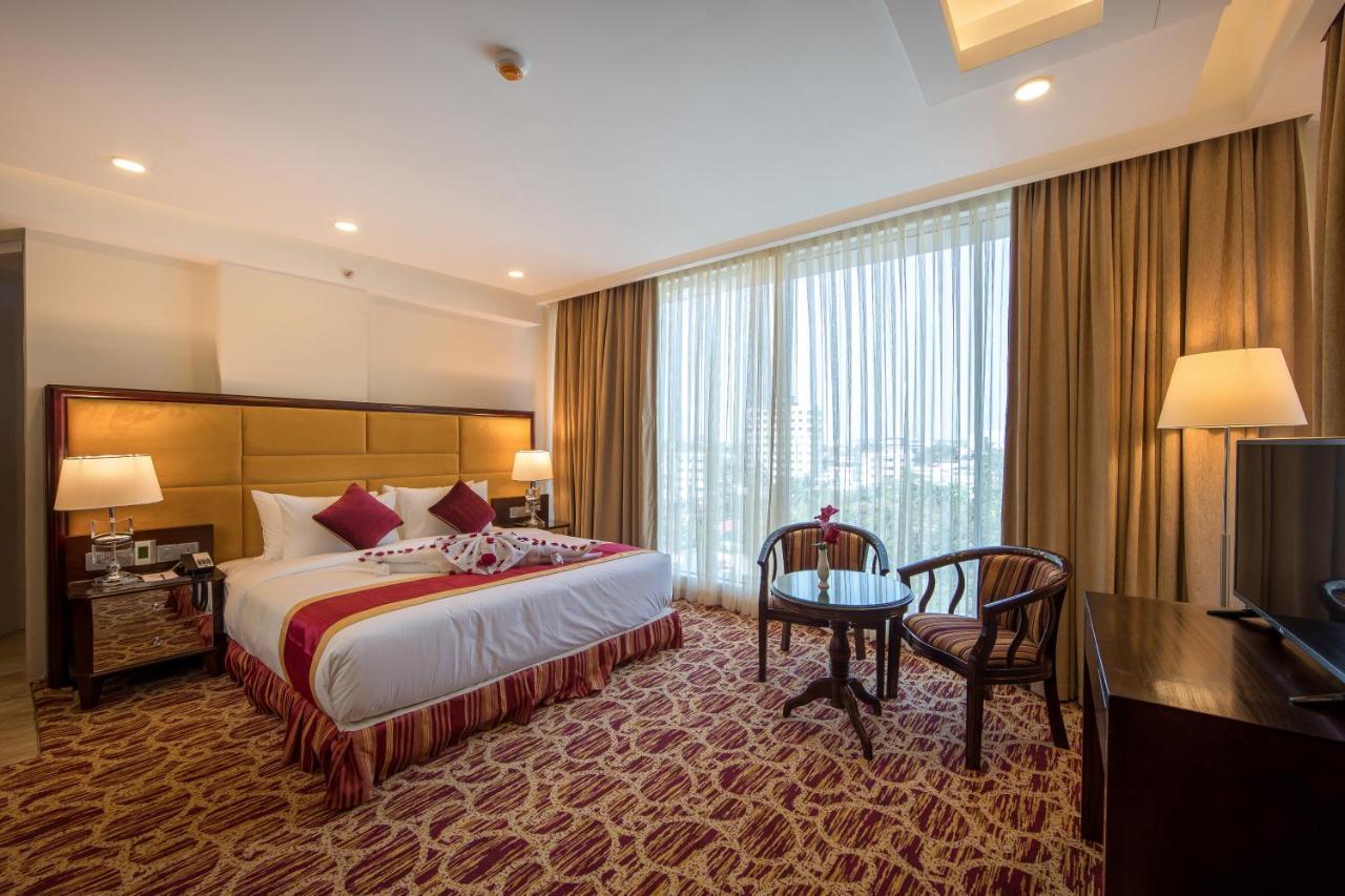 Grand Palace Hotel & Resorts 巴纳内拉斯 外观 照片